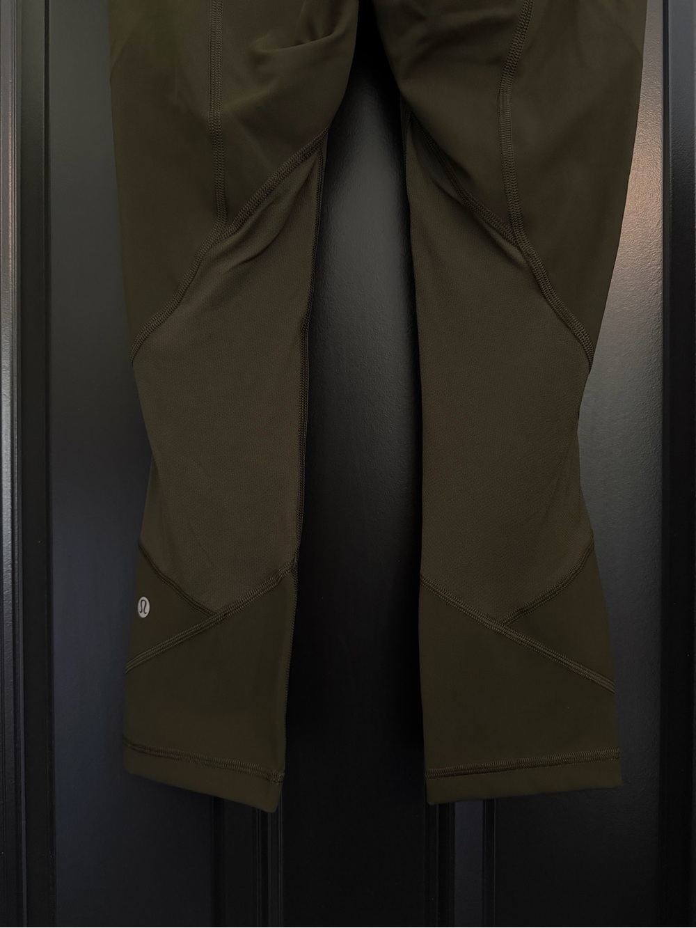 lululemon cropped legging - Picture 3 of 4